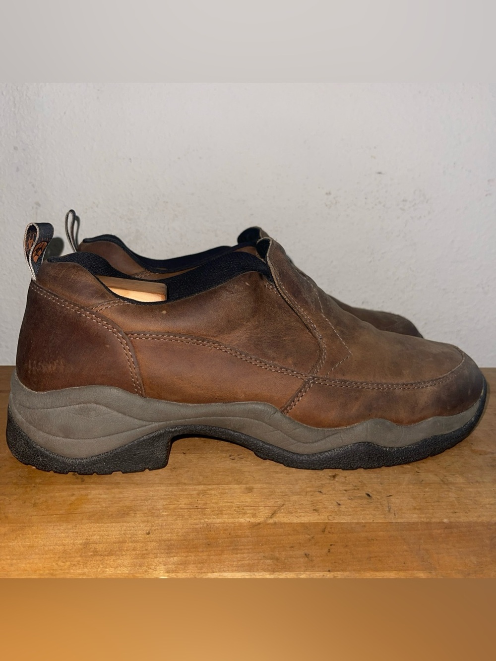 Ariat "Ralley" Size 12D Slip Resistant Brown Leather Loafer Men’s Moc Shoes